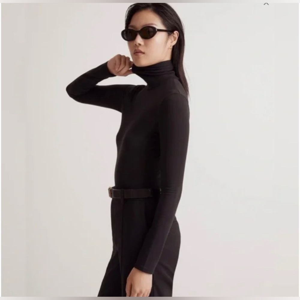 Madewell Turtleneck Bodysuit in Black size S